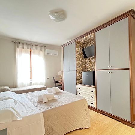 Antico Platano Bed & Breakfast Rome Bagian luar foto