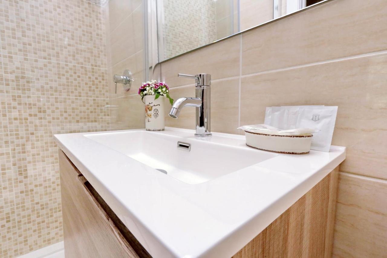 Antico Platano Bed & Breakfast Rome Bagian luar foto